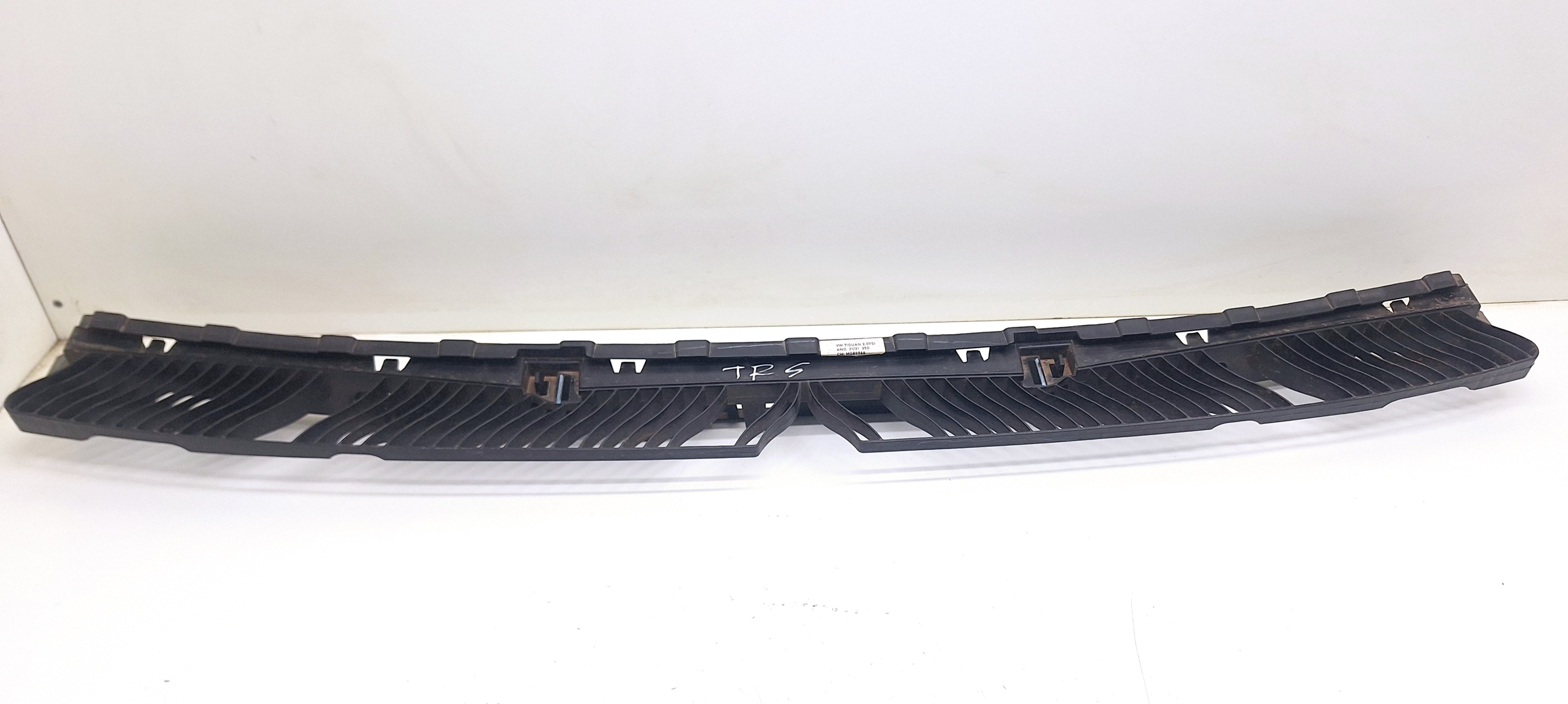 Guia Central Parachoque Traseiro Vw Tiguan Tsi 2.0 2021