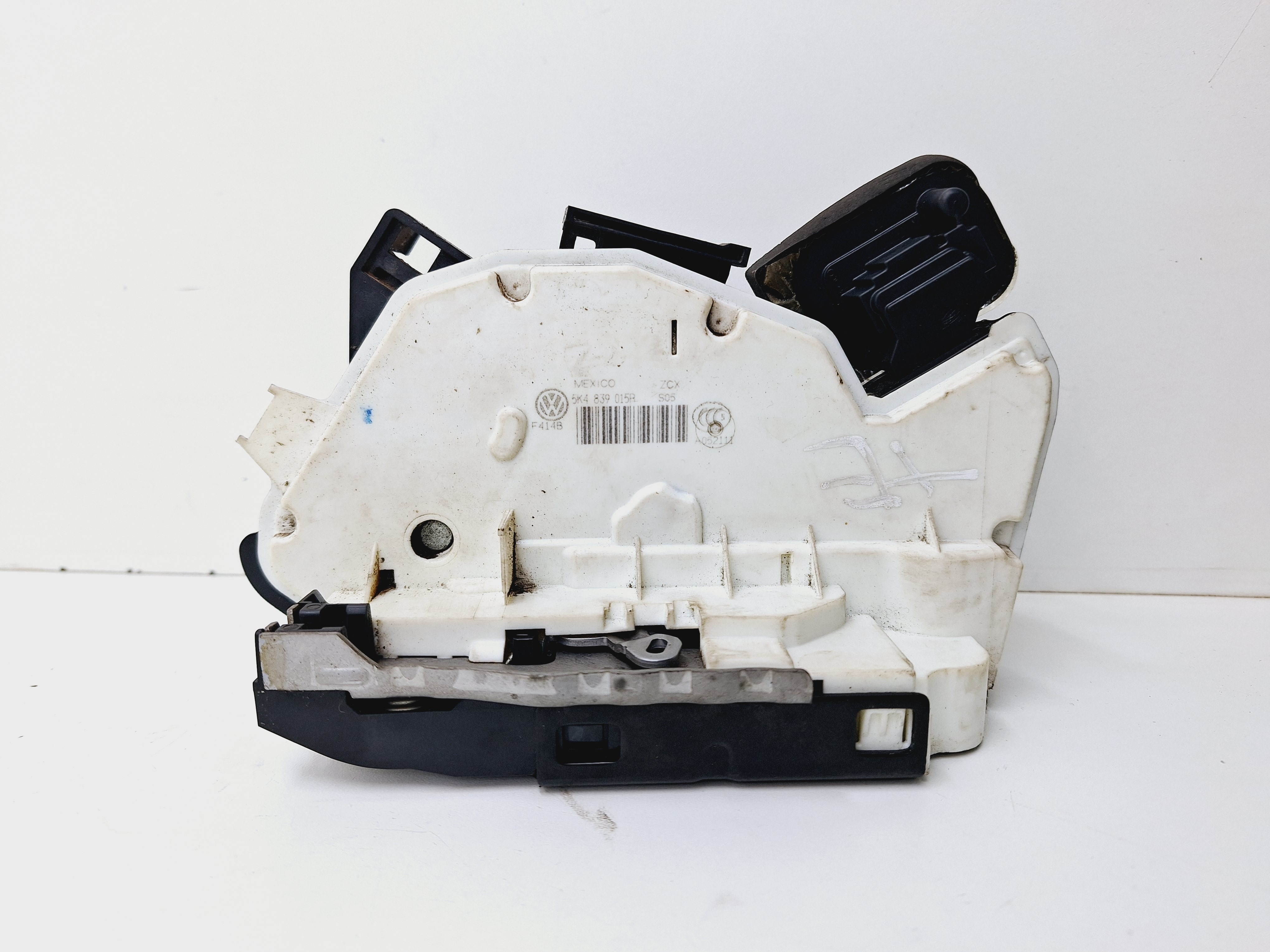 Fechadura Porta Traseira Esquerda Vw Golf 2014 Á 2019