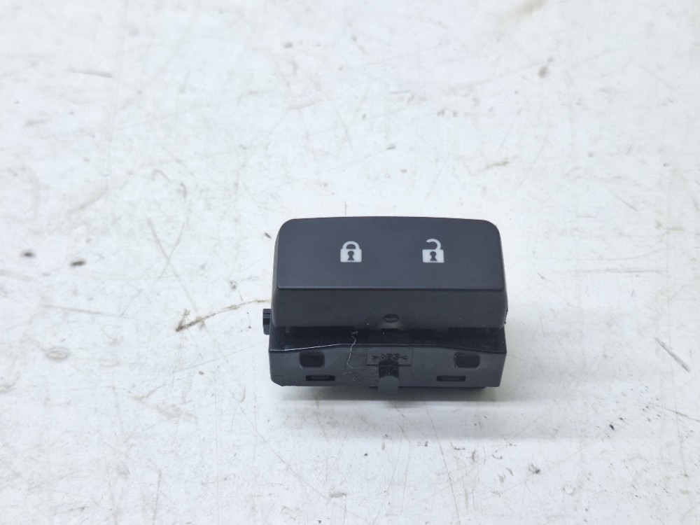 Botão Trava Destrava Porta Gm Camaro V8 2011 2012 22879460