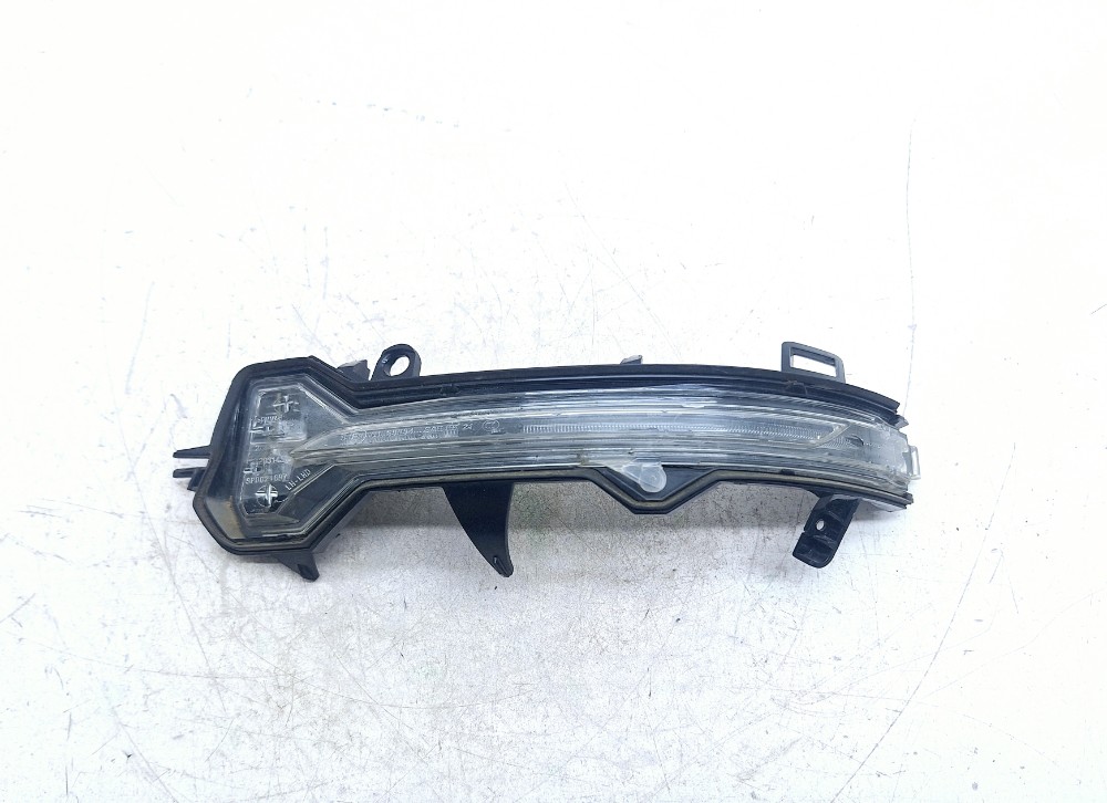 Pisca Retrovisor Esquerdo Bmw X1 1.5 2023  Preto