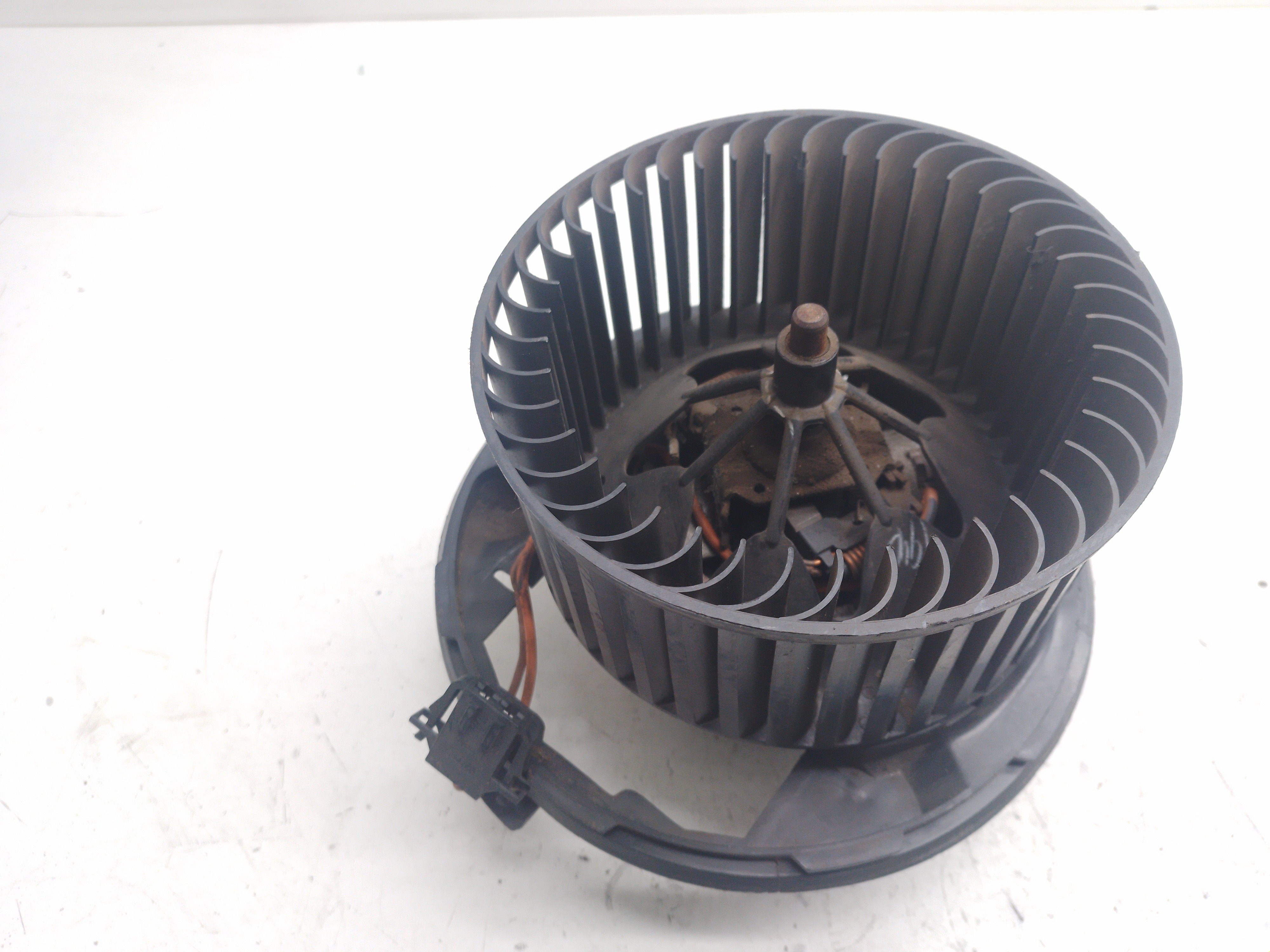 Ventilador Ar Condicionado Vw Jetta 2.0 2013 2014 998928j