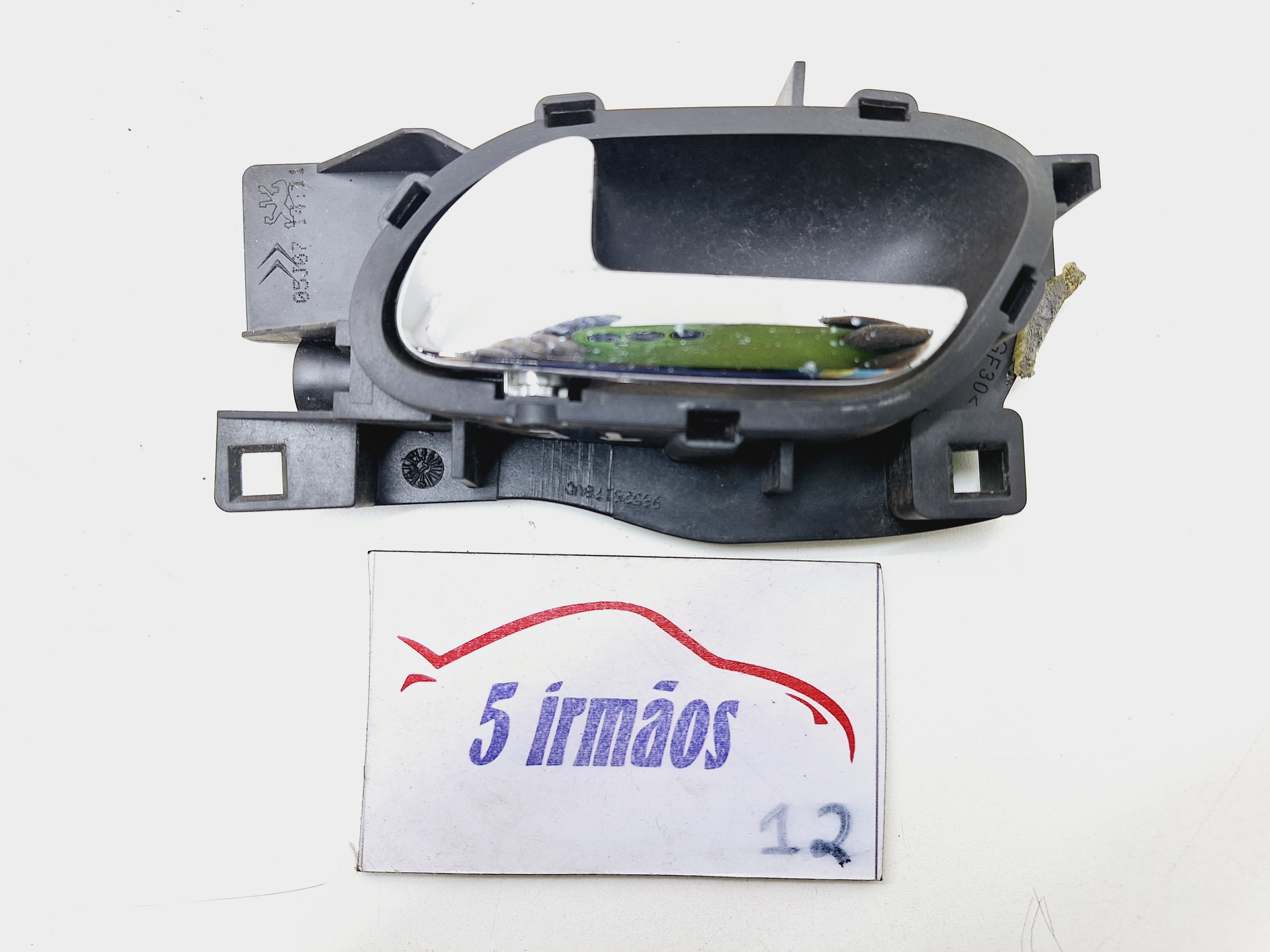 Maçaneta Interna Traseira Esquerda Peugeot 407 Sw 2.0 2008 Prata E Preto Traseira
