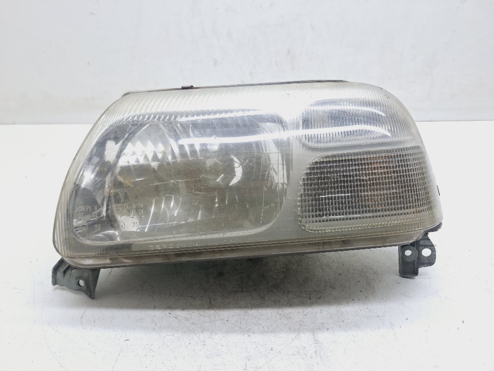 Farol Esquerdo Gm Tracker Retirada Peças  Esquerdo/motorista
