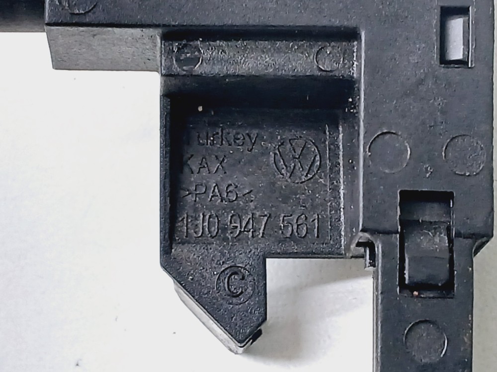 Interruptor Estacionamento Vw Polo 1.4 Gts 2020 1j0947561