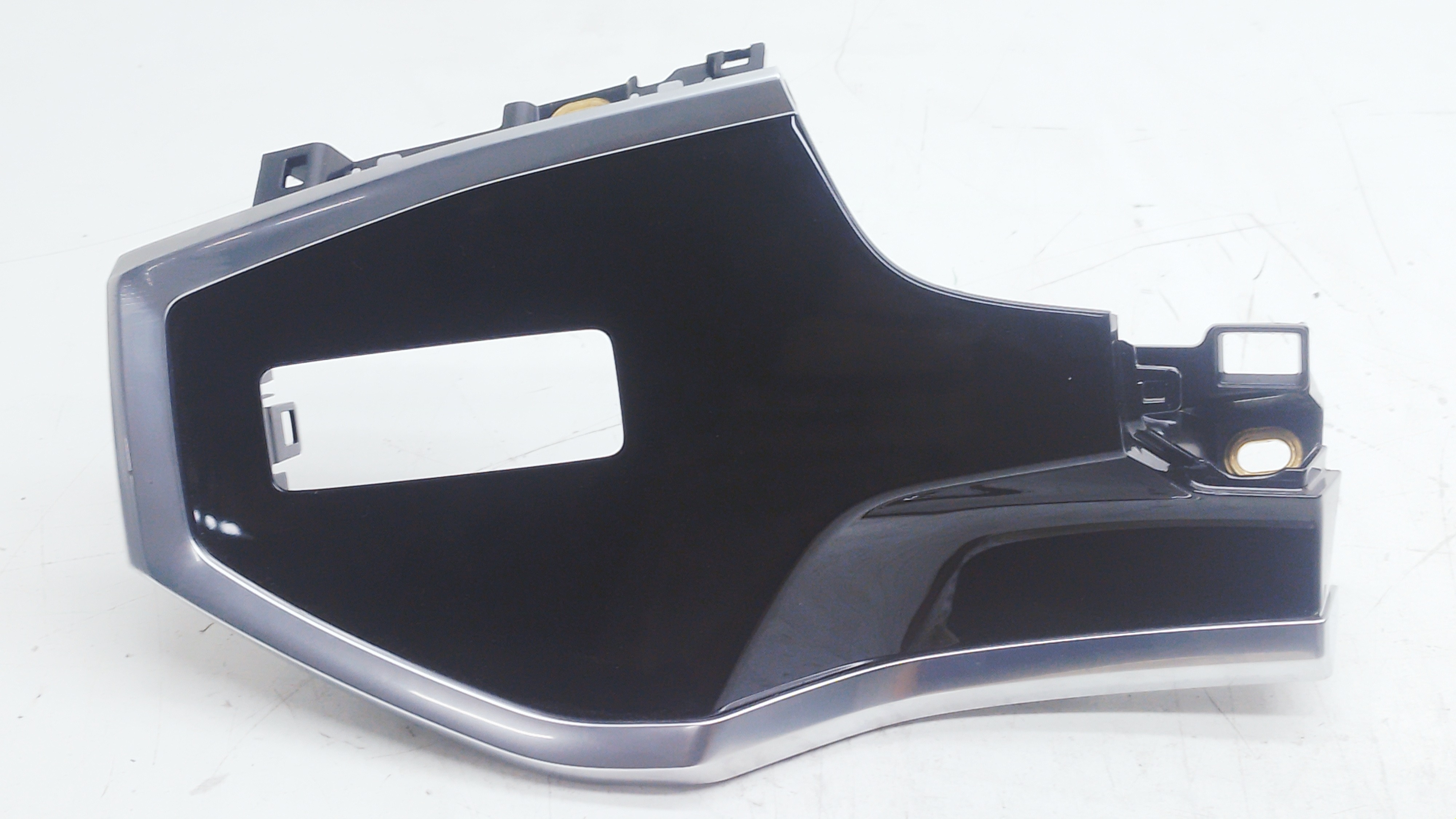 Moldura Comando Farol Audi Q3 1.4 2019/ 2020 Nº83b853189a