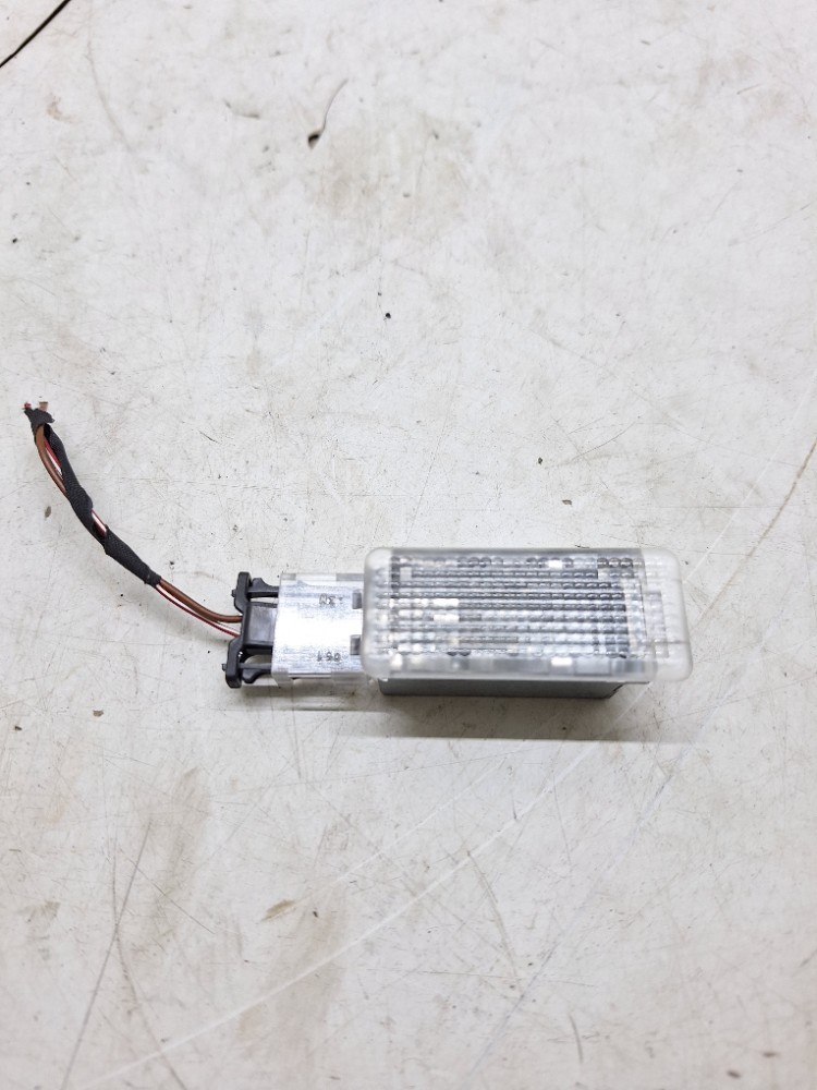 Luz Cortesia Porta Luvas Vw Tiguan Tsi 2.0 2020 2021