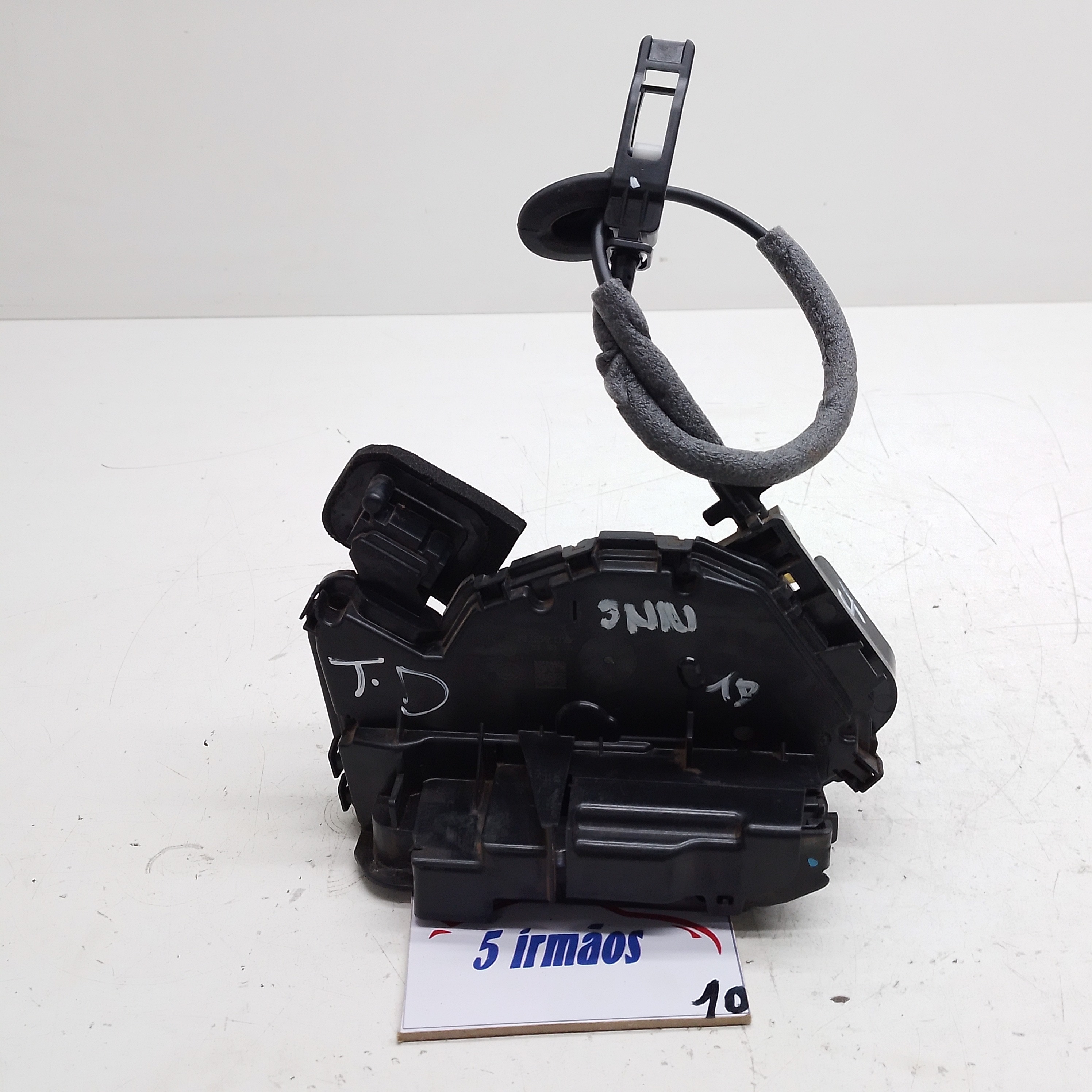 Fechadura Porta Traseiro Direito Vw Jetta 1.4 2018 / 2019