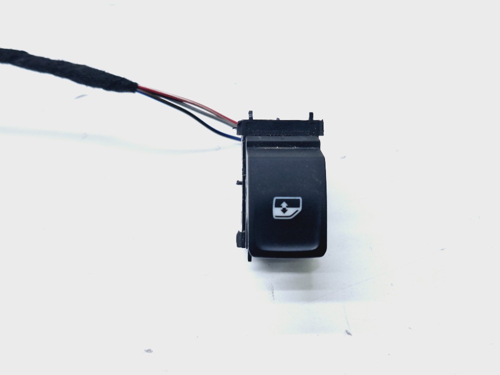 Botão Vidro Porta Dianteira Direita Vw Polo Gts 1.4t 2021