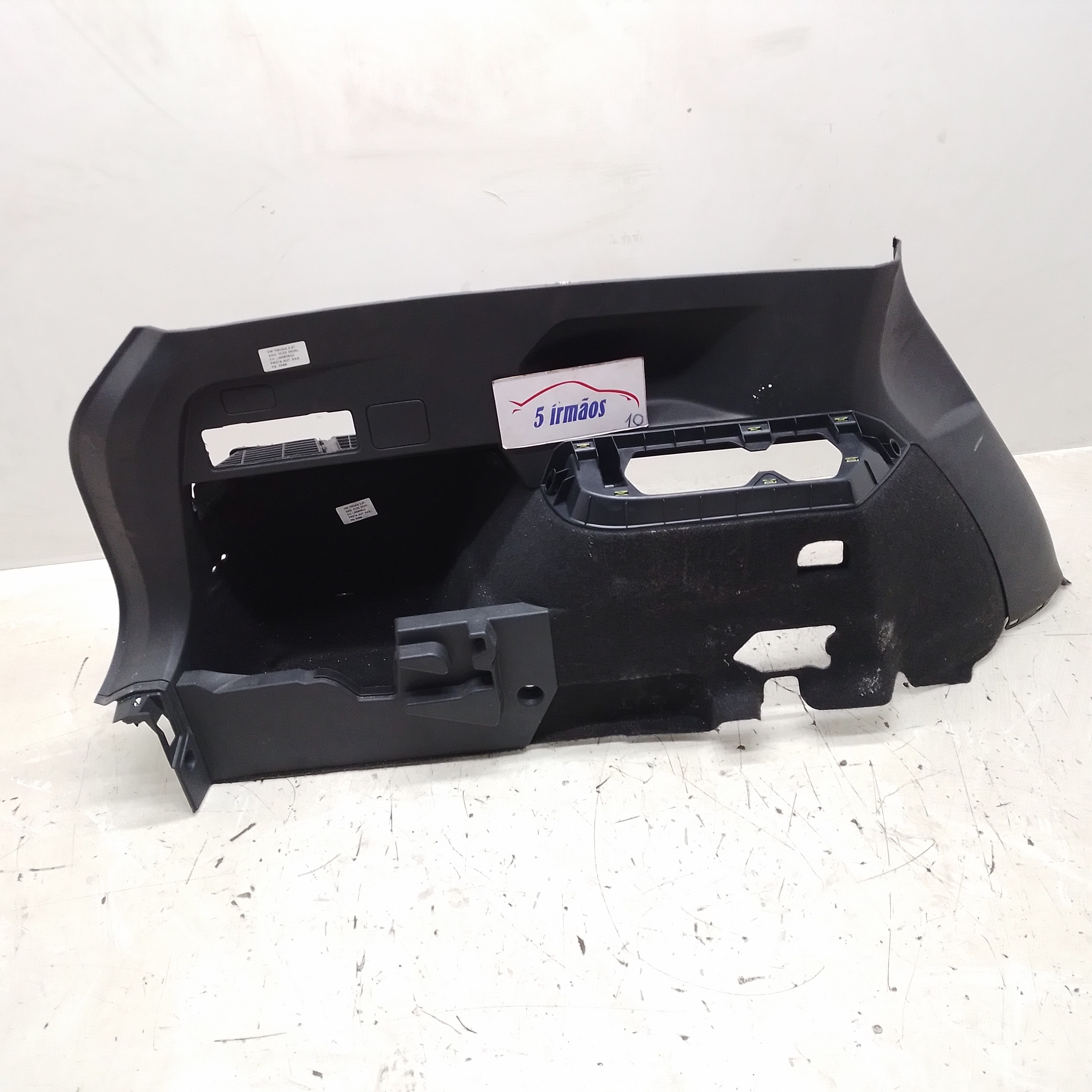 Acabamento Porta Malas Esquerdo Vw Tiguan 2.0 2019