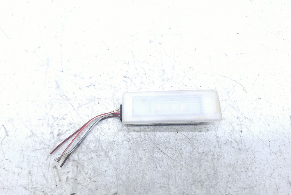 Luz Cortesia Bmw 320i Gt 2.0 2014 2015 924216105
