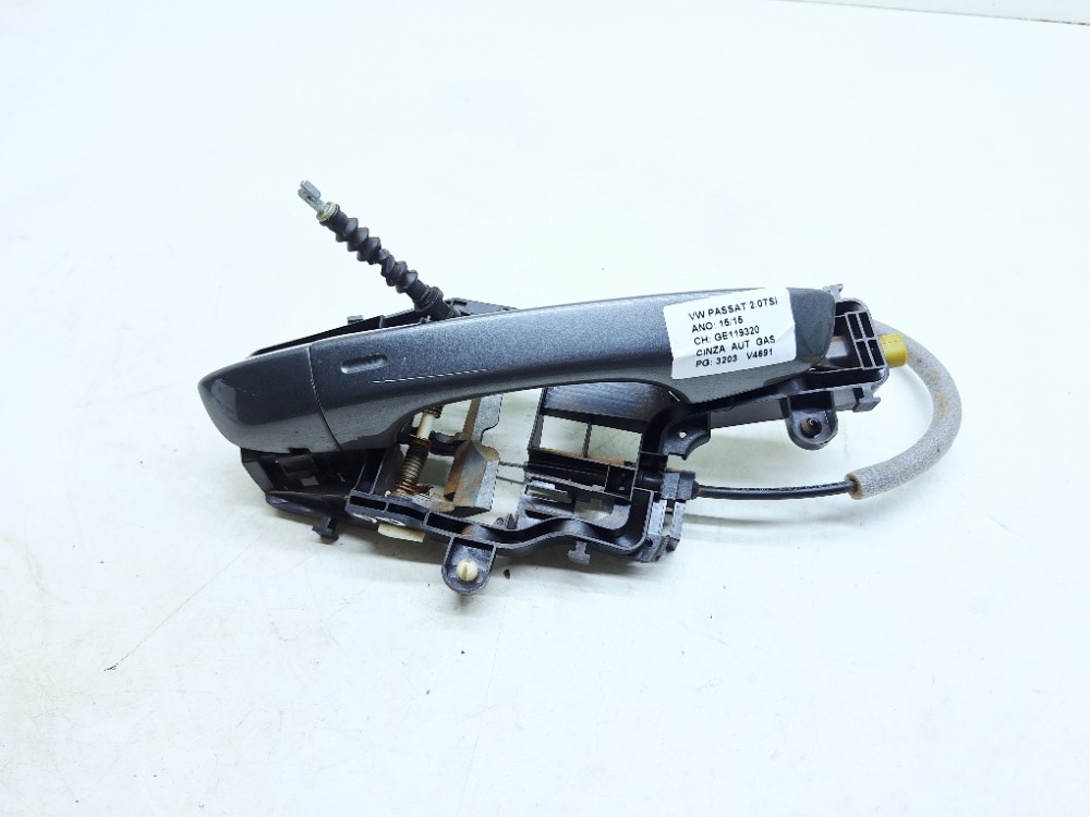 Maçaneta Externa Dianteira Direita Vw Passat Tsi 2.0 2016 Cinza Dianteira
