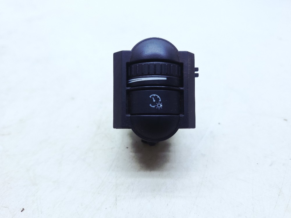 Botão Regulagem Luz Painel Vw Jetta Tsi 2.0 2016 1K0941334B