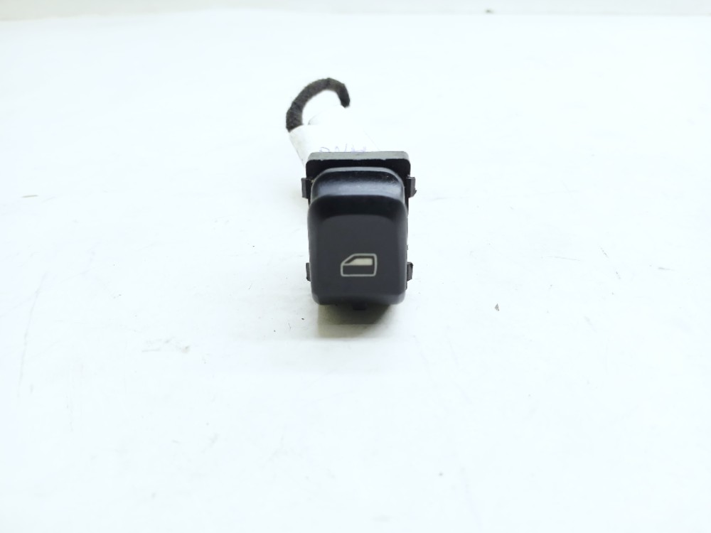 Botão Vidro Dianteiro Direito Audi Q3 1.4 2015 2016