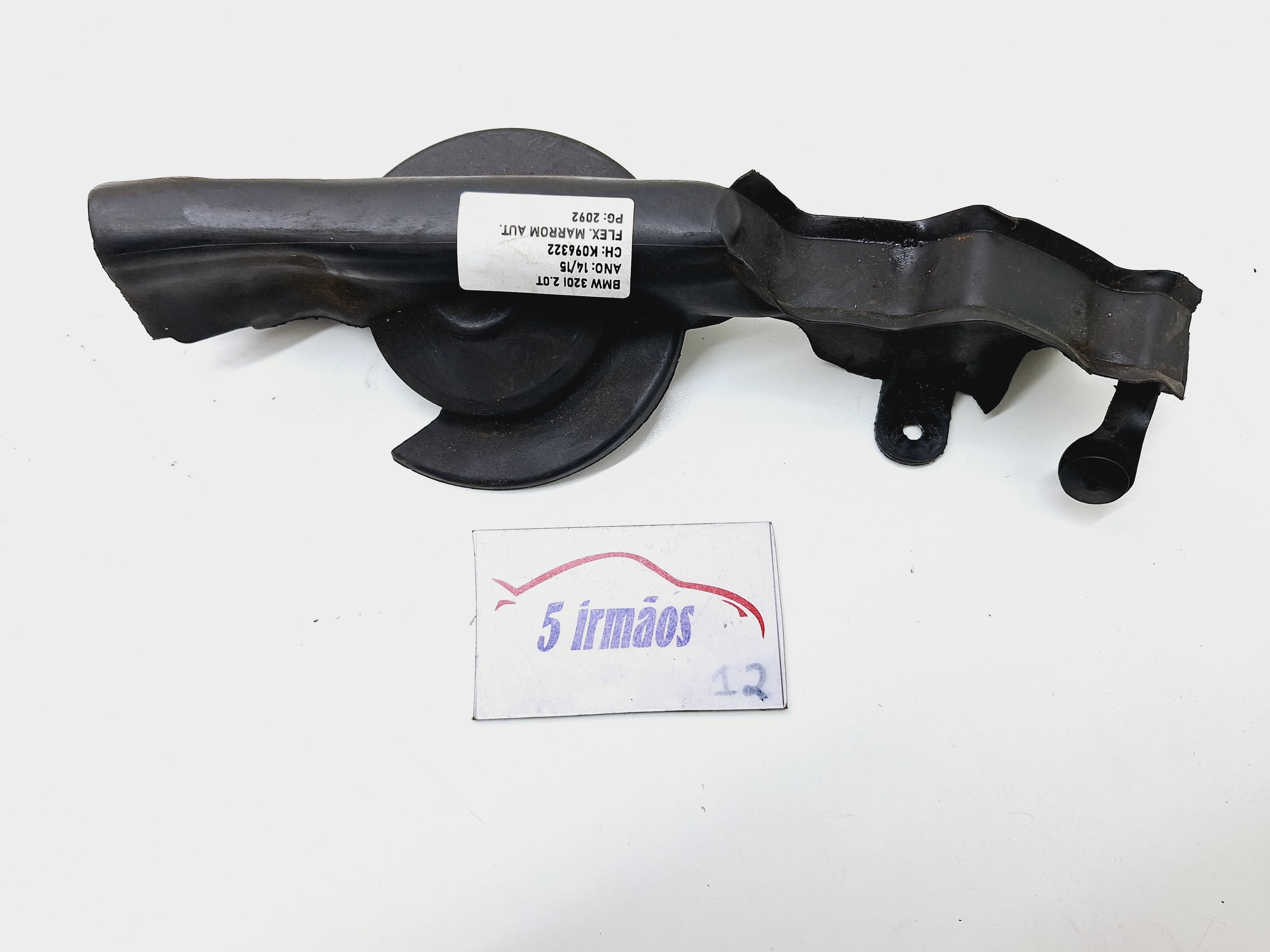 Acabamento Direito Capô Bmw 320i 2.0 2014 / 2015