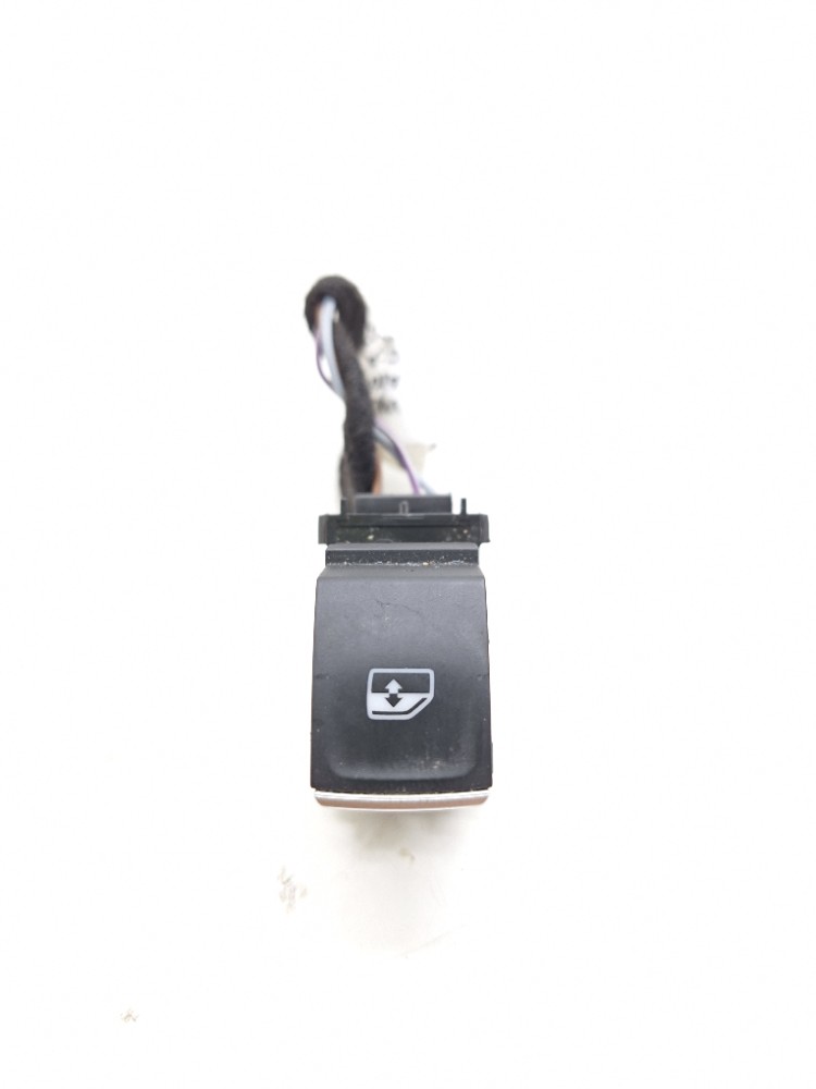 Botão Vidro Dianteiro Direito Vw Jetta Gli 2.0 2023 2024
