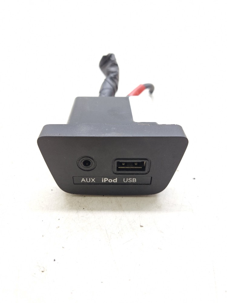 Entrada Auxiliar Usb I30 1.8 2013 2014 96120a5100