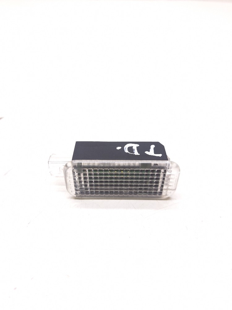 Luz Cortesia Traseira Direita Audi A3 Tfsi Sedan 2.0 2016