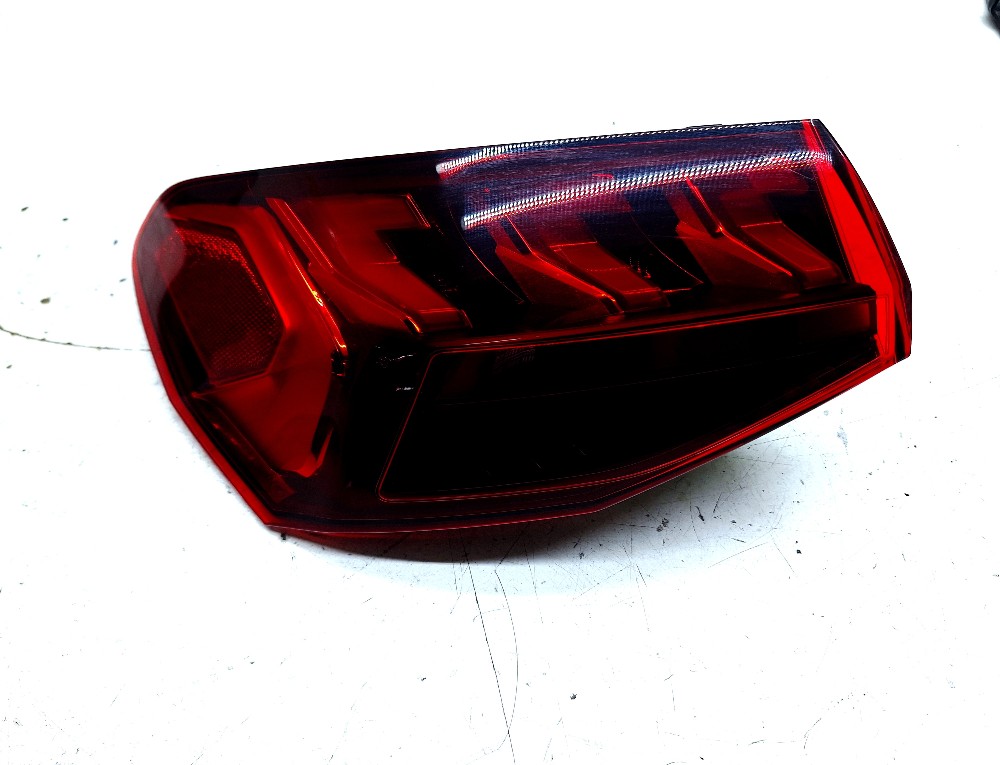 Lanterna Esquerda Audi Hatch 2.0 2023 2024 8y0945207