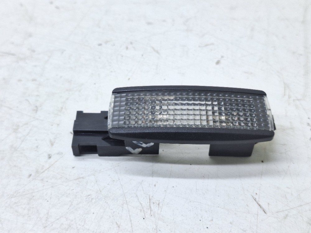 Luz Esquerda Teto Volkswagen Polo Gts 1.4t 2024 3b0947113