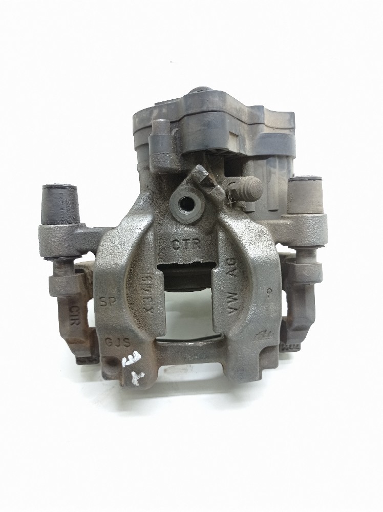 Cavalete Traseiro Esquerdo Vw Passat Tsi 2.0 2018 3q0615405