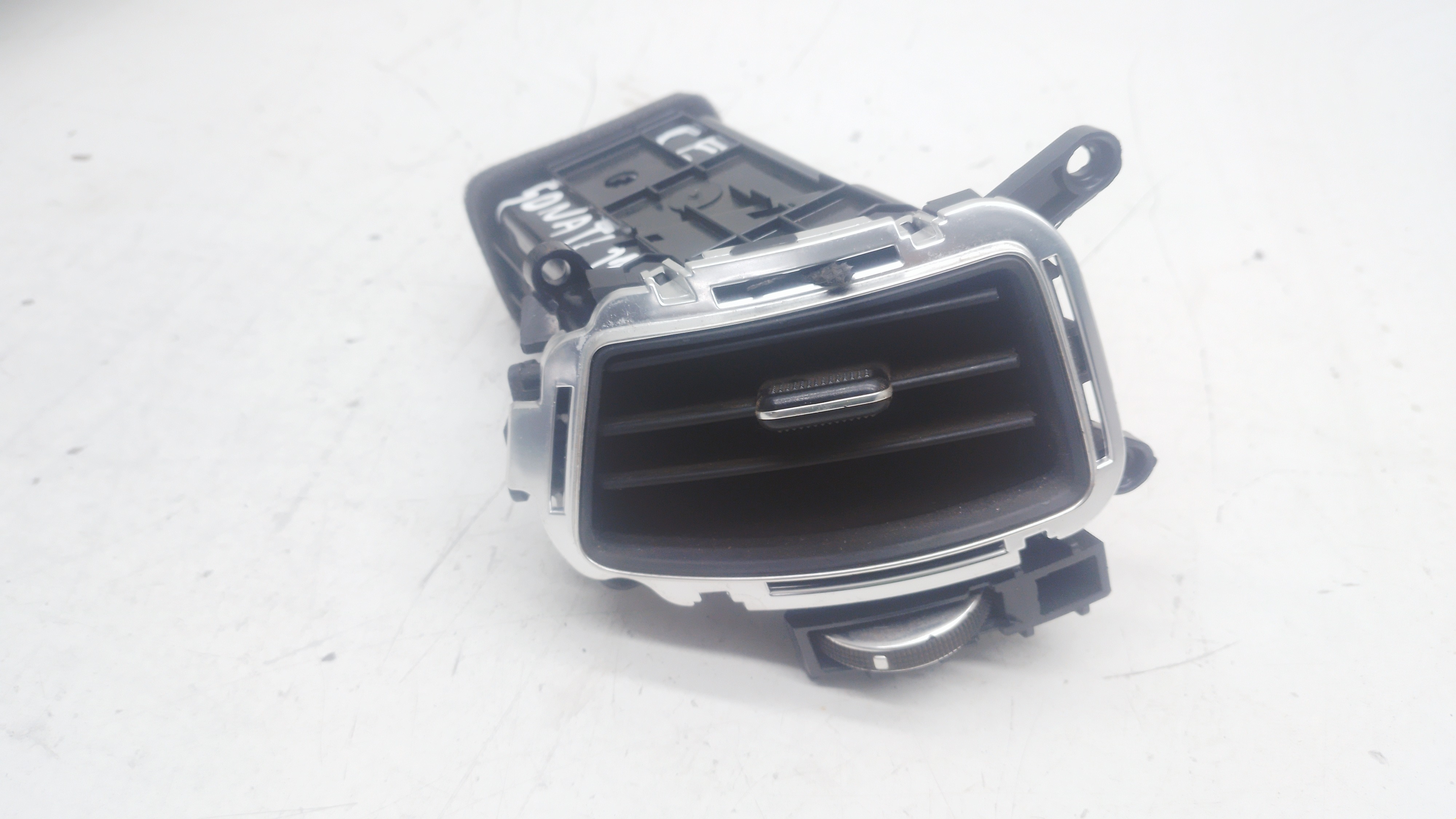 Difusor Ar Central Esquerdo Hyundai Sonata 2012 Ne970403s000