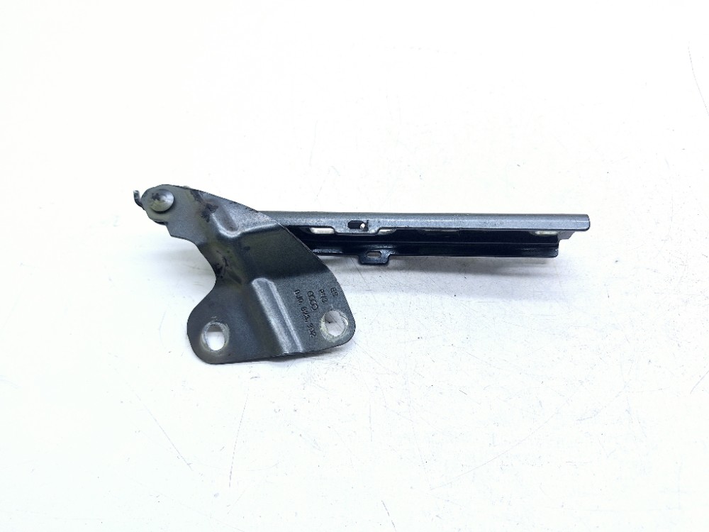 Dobradiça Direita Capô Audi Rs Q3 2.5 2014 2015 8u0823302