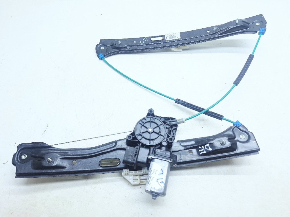 Máquina Vidro Dianteira Esquerda Bmw 120i 2.0 2016 71015003