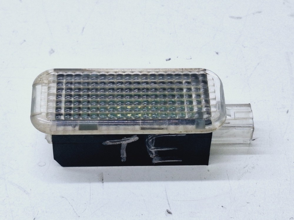 Luz Cortesia Audi A3 Sedan Tfsi 1.8t 2015 4e0947415