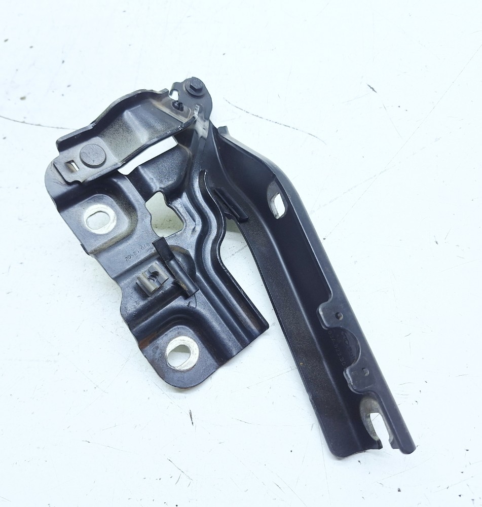 Dobradiça Esquerda Capô Audi Q3 1.4 2020 83a8233012