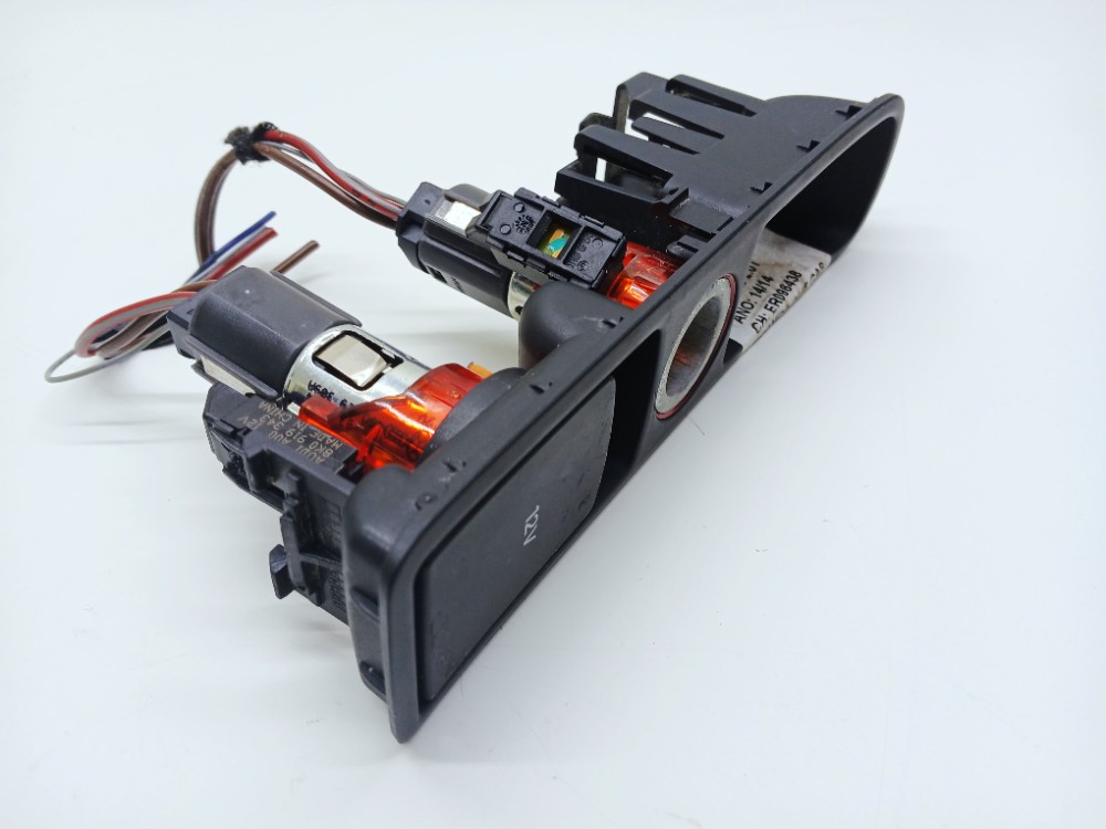 Tomada 12v Acendedor Audi Q3 2.0 2014 8u1863349c