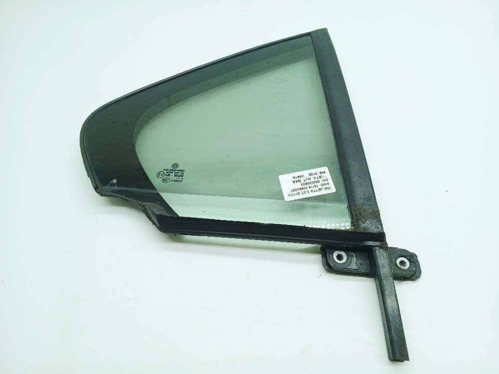 Vidro Fixo Traseiro Direito Vw Jetta 2.0 2016 5c6845214