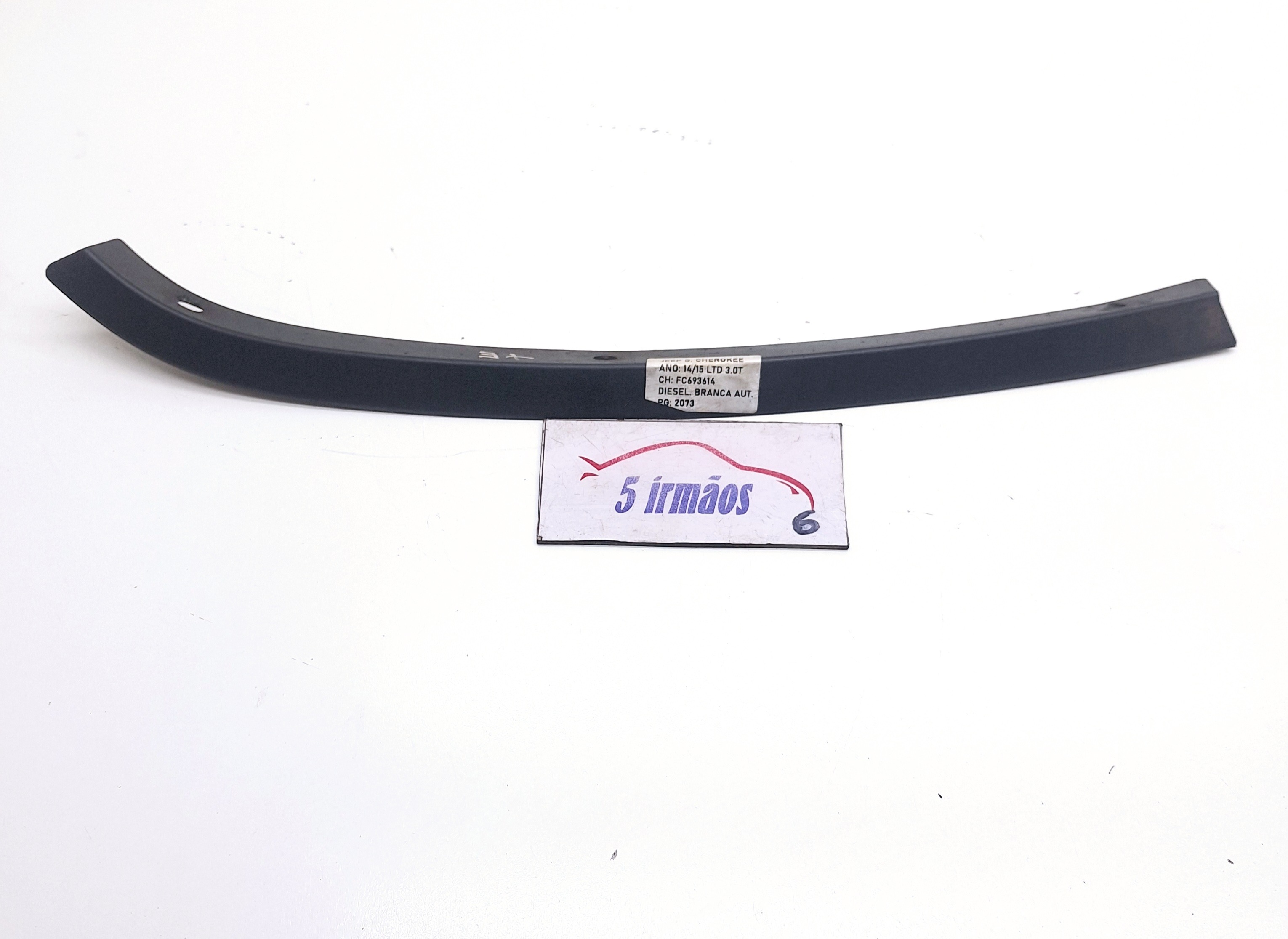 Aplique Traseiro Esquerdo Jeep Cherokee 3.0 Turbo 2015
