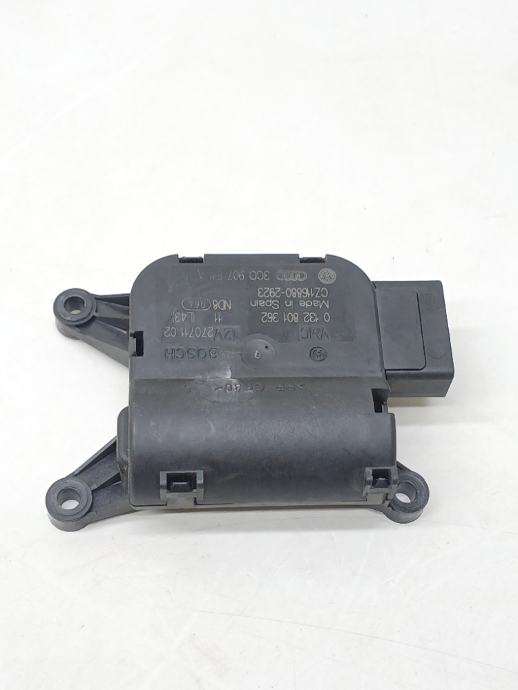 Motor Atuador Caixa Ar Vw Passat Tsi 2.0  2012 0132801362