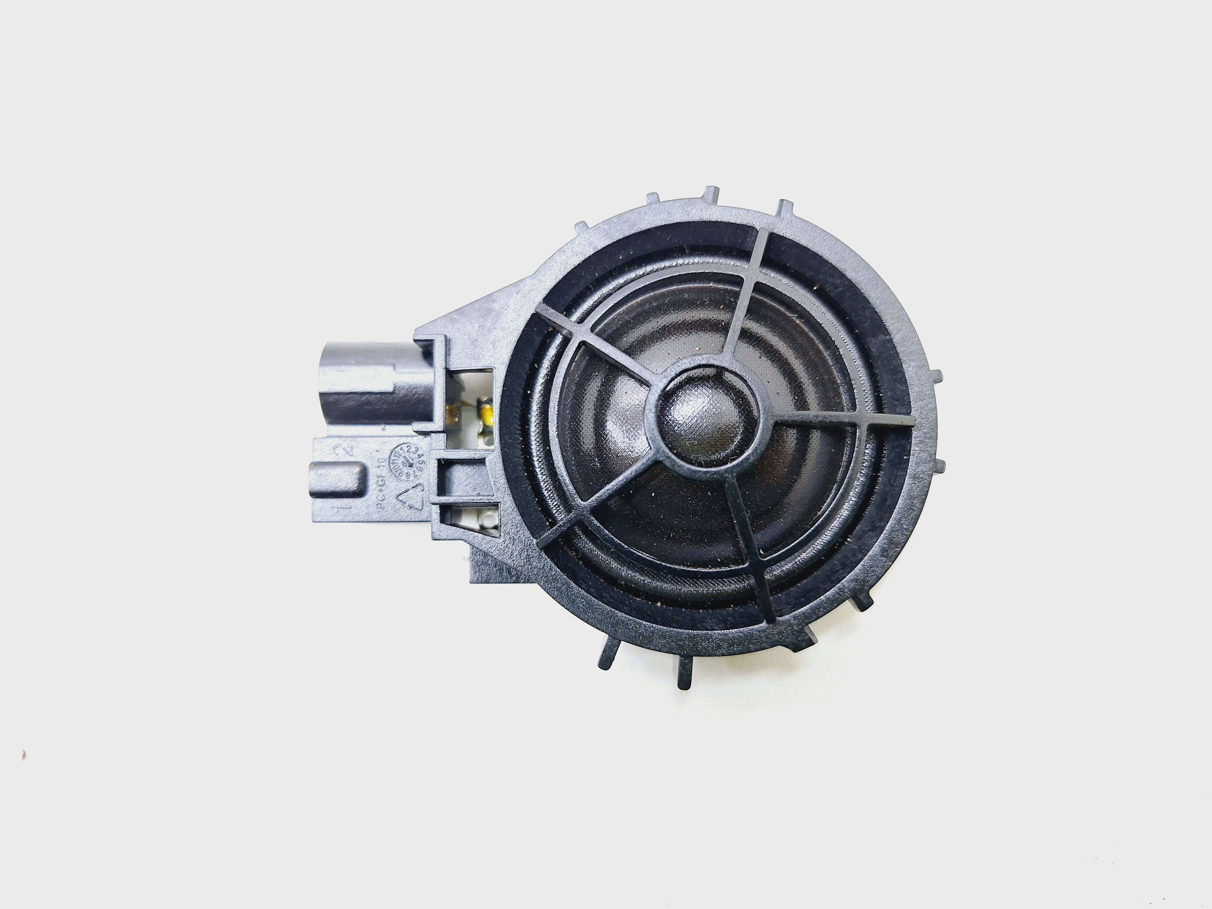Tweeter Dianteira Direita Audi A3 2.0 2020 Nº8v0035398a Preto