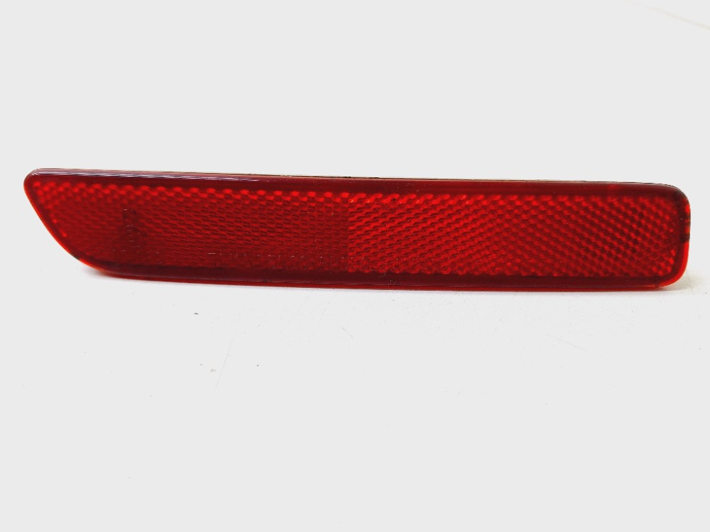 Refletor Olho Gato Traseiro Esquerdo Suzuki Sx4 2.0 2012  Vermelho