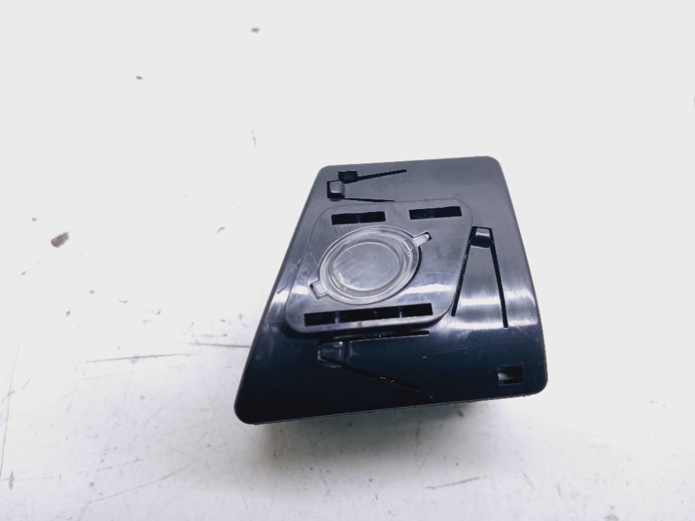 Luz Cortesia Mercedes C180 1.6 2013 2014 A1729060235