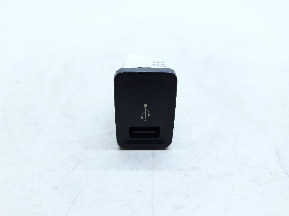 Comando Usb Gm Tracker 2.0 2008 735545987