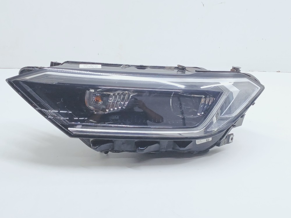 Farol Dianteiro Esquerdo Vw Jetta Gli 2.0t 2020 17b941035e Esquerdo/motorista