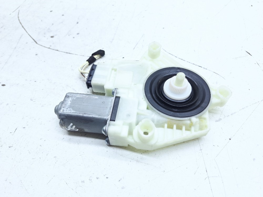 Motor Traseiro Esquerdo Vw Jetta Gli 2.0 2023 5q6959811