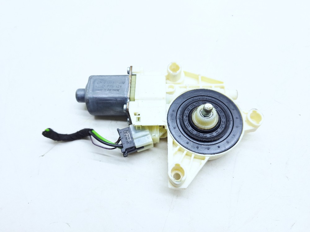 Motor Vidro Dianteiro Esquerdo B200 1.6 2014 A2469065100