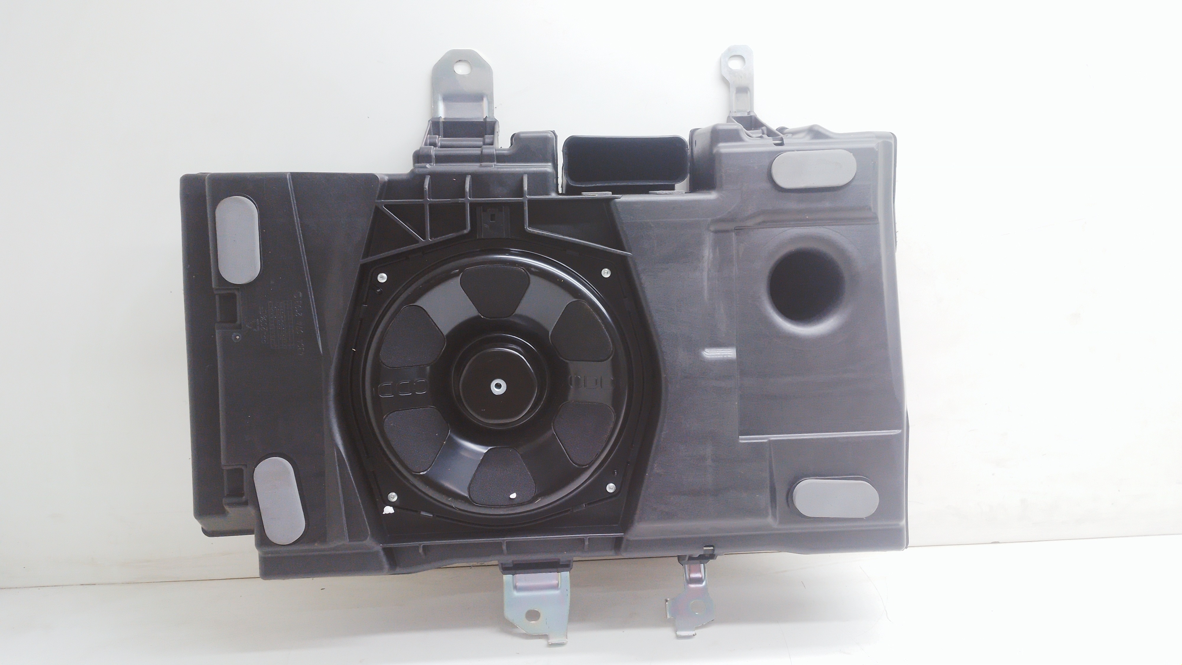 Alto Falante Subwoofer Land Rover Evoque 2013 Nºbj3218808eb Preto
