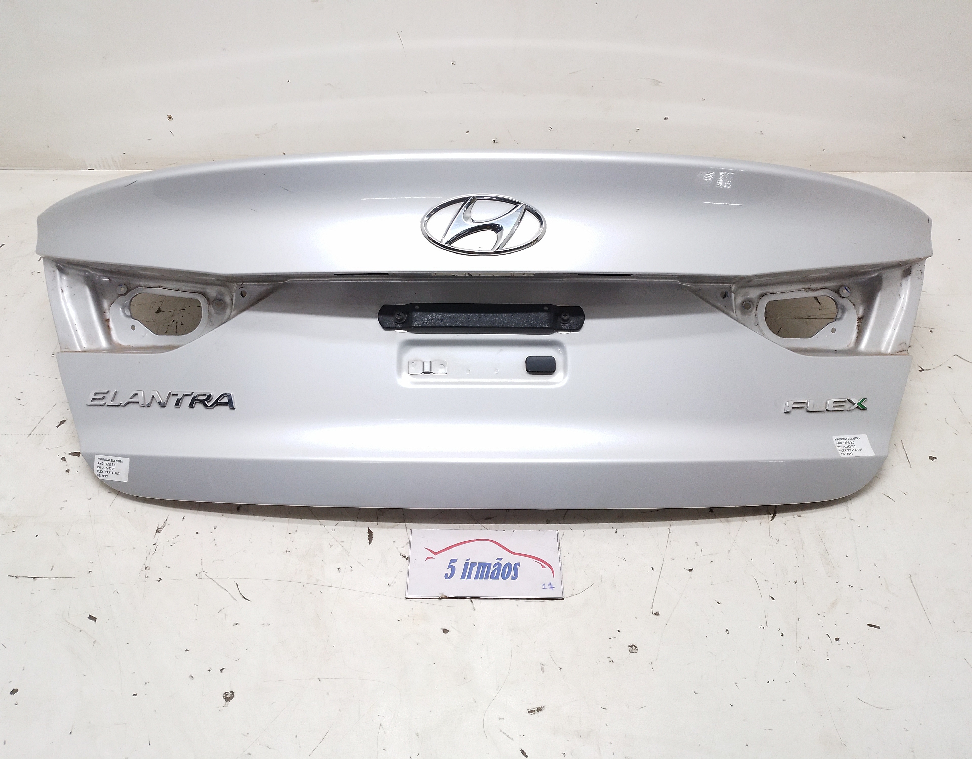 Tampa Traseira Hyundai Elantra 2.0 2017 / 2018  Prata