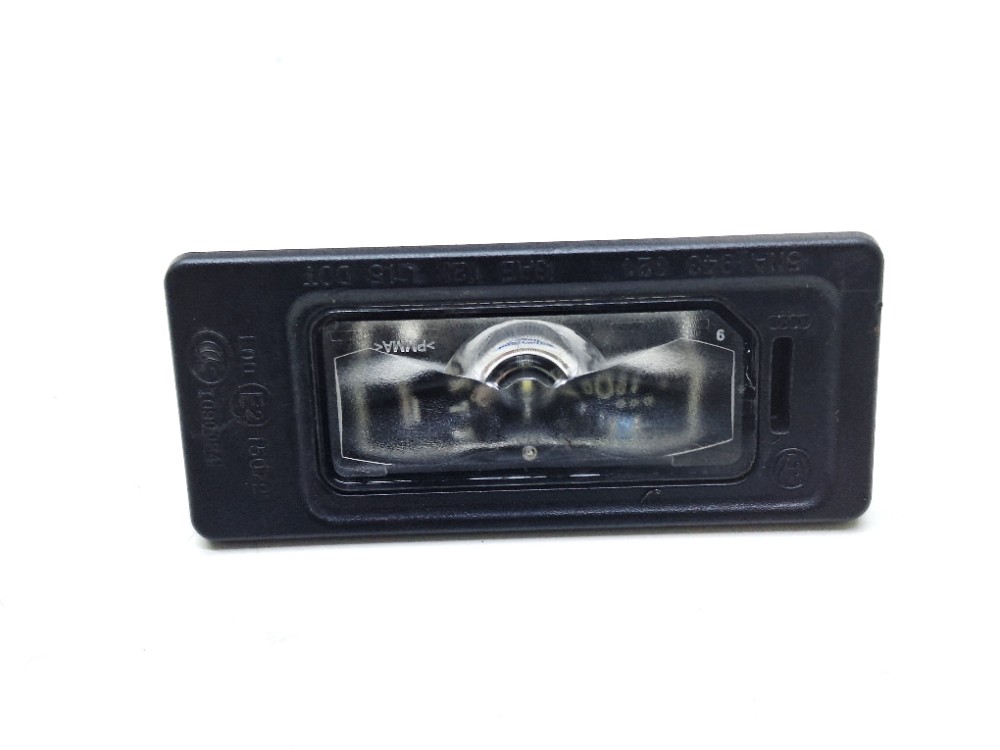 Luz Placa Traseira Esquerda Vw Nivus 1.0 Tsi 2025