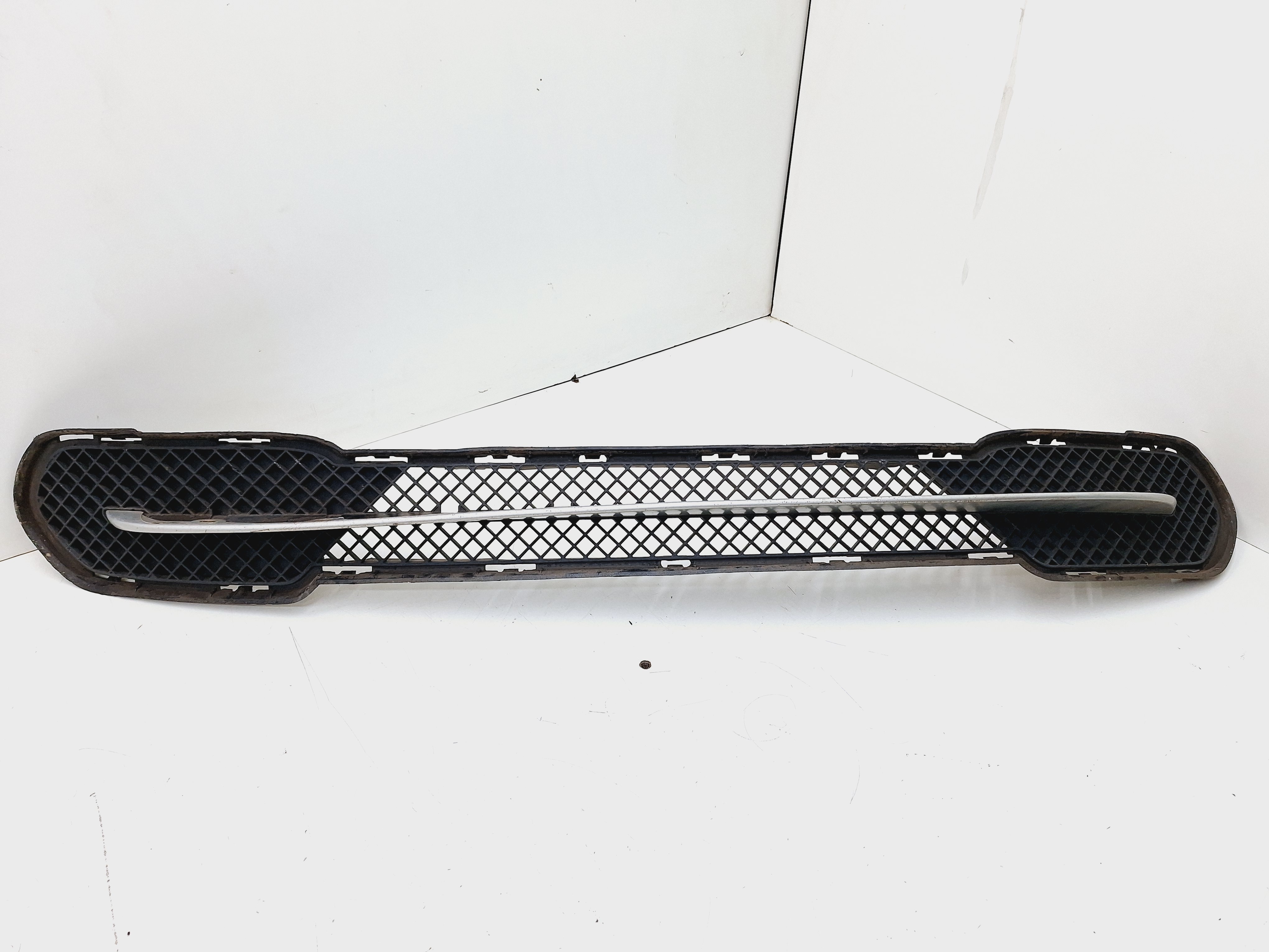 Grande Inferior Parachoque Dianteiro Bmw X1 2.0 2014