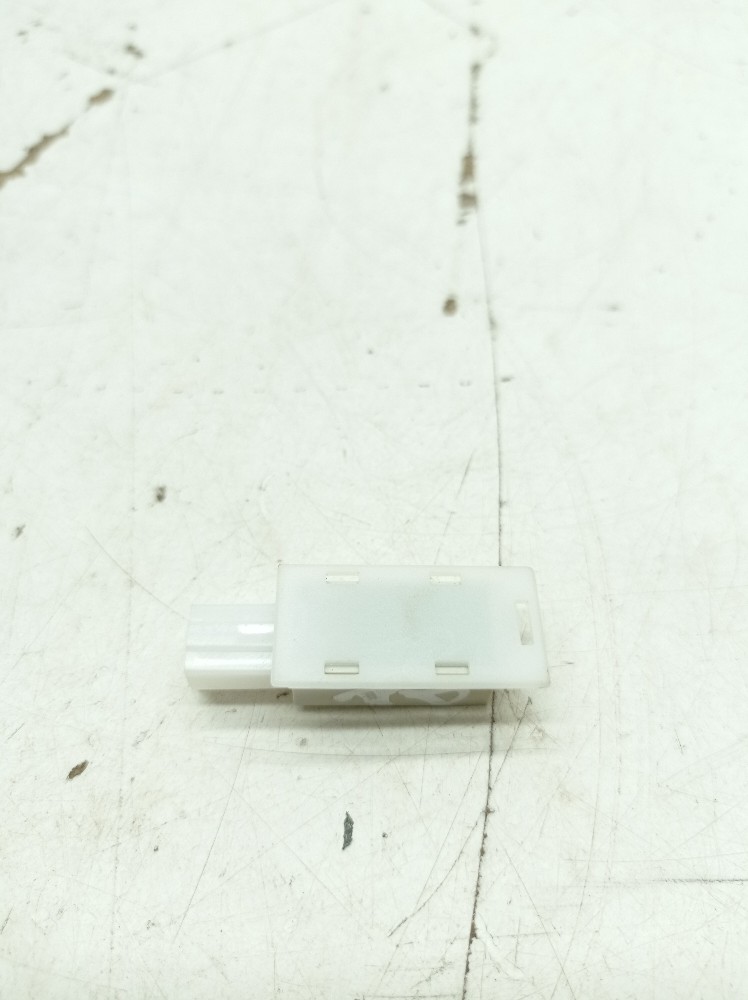 Luz Cortesia Porta Traseira Direita Audi Q3 Tfsi 2.0 2015
