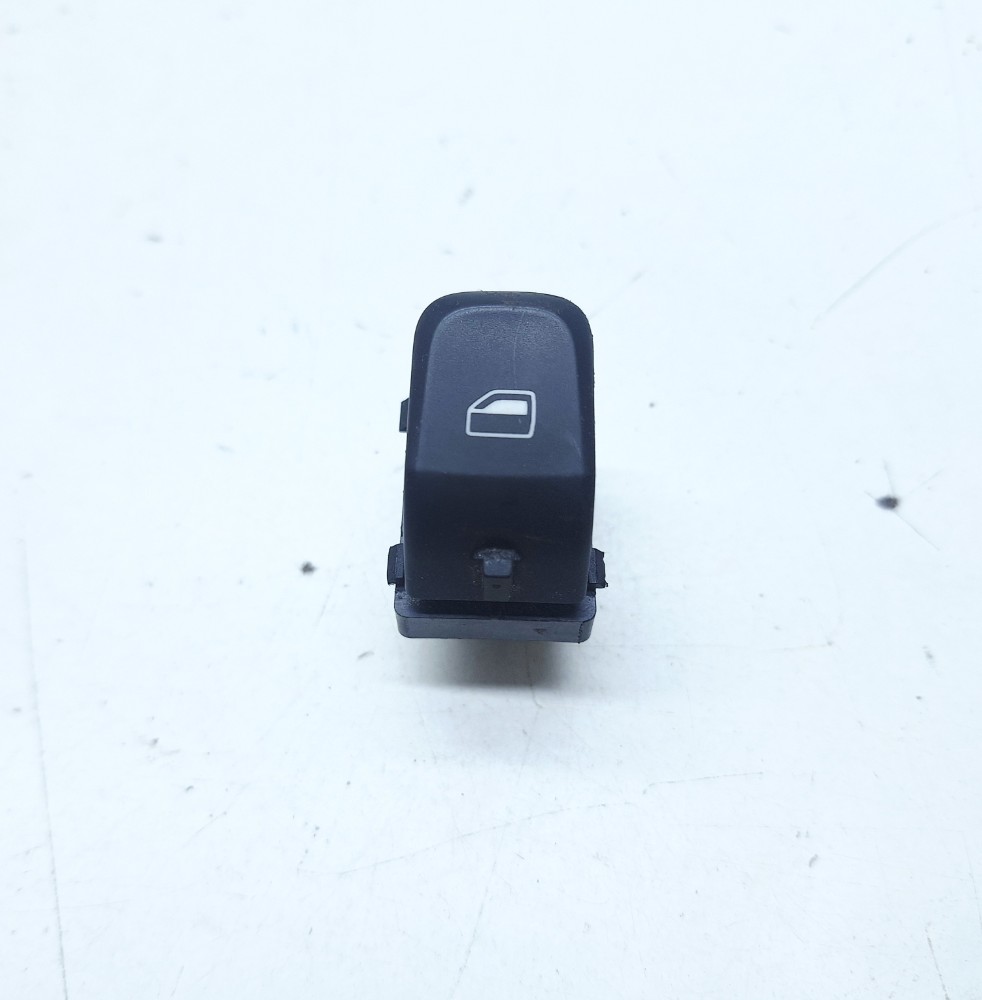 Comando Vidro Dianteiro Direito Q3 2.0 2014 4g0959855
