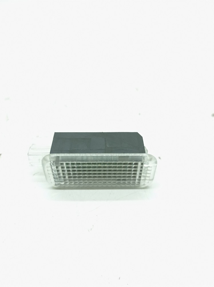 Luz Cortesia Dianteiro Esquerdo Audi A3 Sedan Tfsi 2.0 2016