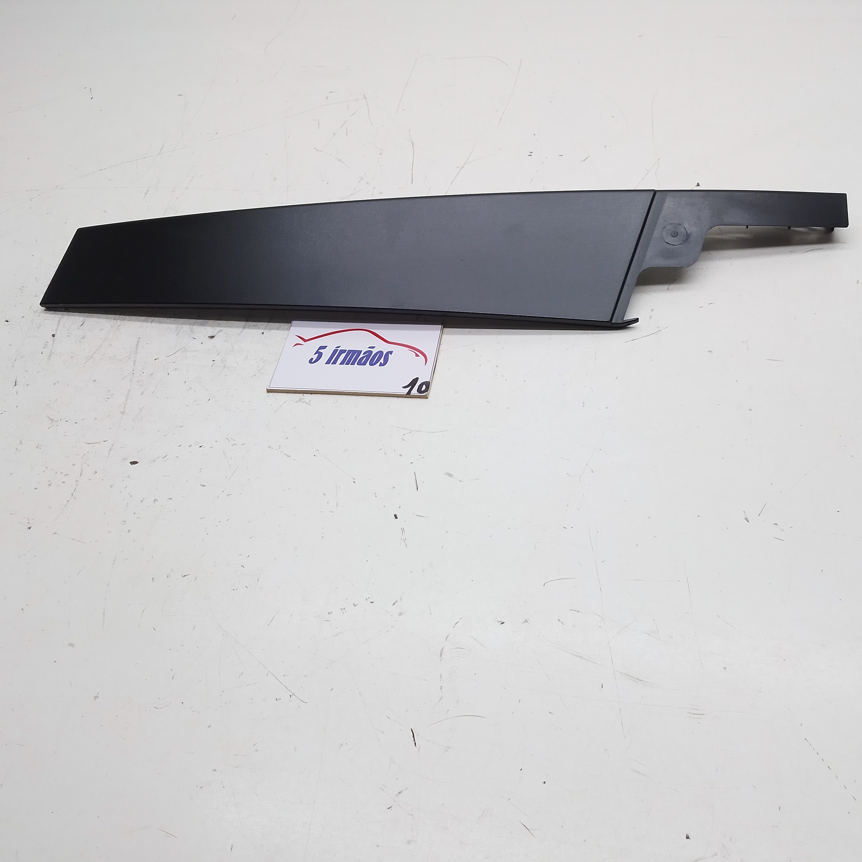 Acabamento Coluna Porta Dianteira Direita Vw Jetta 1.4 2018