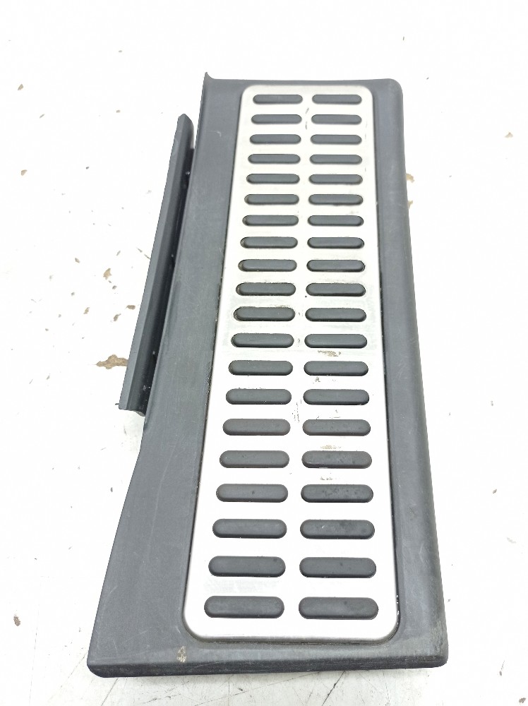 Soleira Porta Esquerda Audi Q3 Rs 2.5 2014 2015 8u1864777a