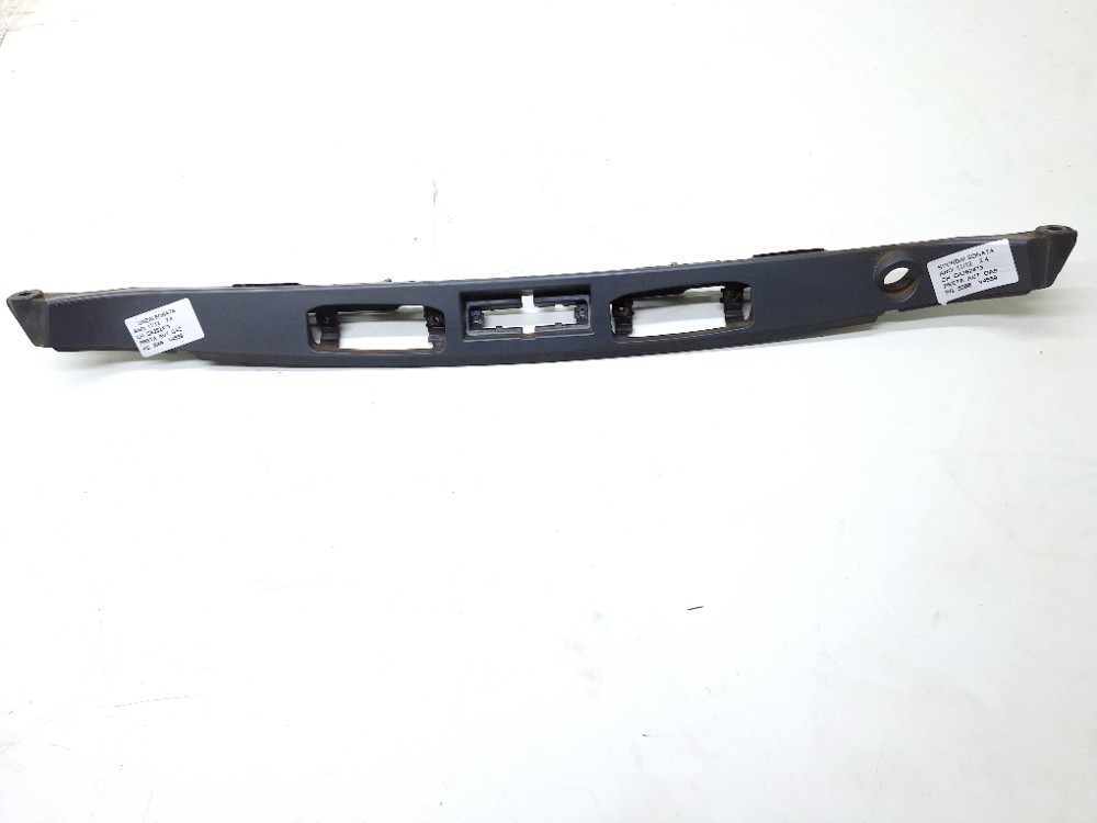 Moldura Luz Placa Traseira Hyundai Sonata 2.4 2011 2012